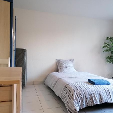 Studio de charme, 30' Paris, 5' Evry, 10' Orly Ris-Orangis Exterior foto