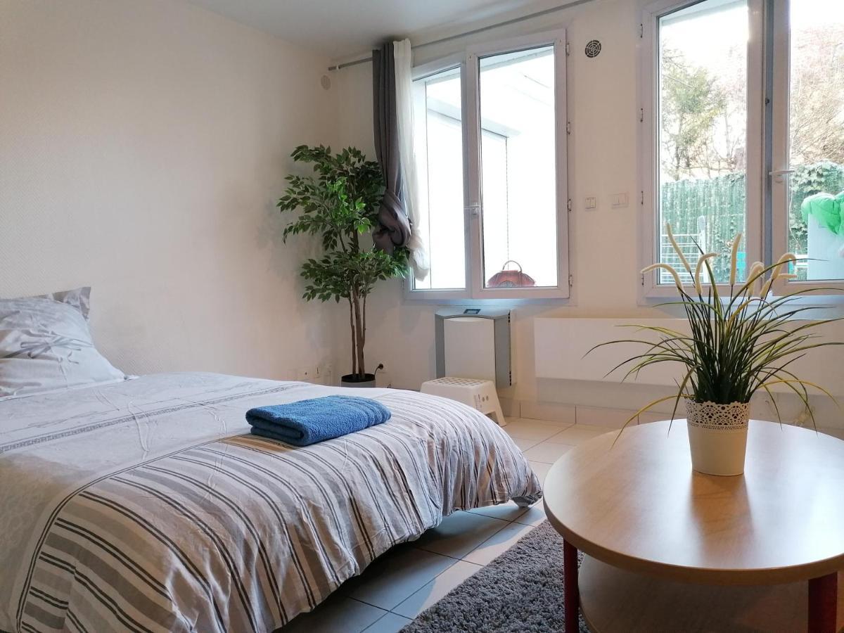 Studio de charme, 30' Paris, 5' Evry, 10' Orly Ris-Orangis Exterior foto